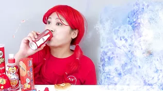 BLUE VS RED FOOD CHALLENGE~! Eating Only 1 Color Food For 24 HRS! Mukbang by HIU 하이유