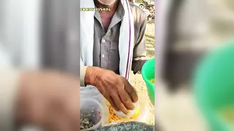 1 मिनट मे 5 भेलपुरी बना दी तो 500/- Rs Challenge to 65 year old baba | Faridabad | Street food india