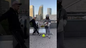 PUBLIC NUTMEG CHALLENGE???????? #football #shortvideo #challenge