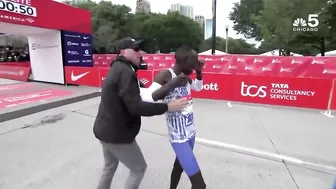 World record set as Kelvin Kiptum wins 2023 Chicago Marathon