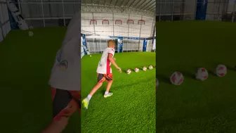 5 In A Row Accuracy Challenge: Don’t Have Chance For Mistake! ????#footbot #challenge