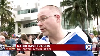 Israeli supporters meet at Holocaust Memorial in Miami Beach