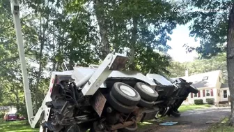 Fire crews respond to tipped bucket truck in York Beach