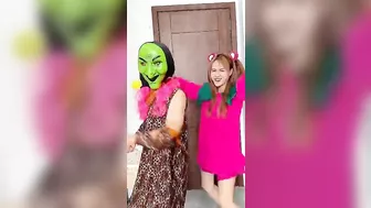 Thử Thách Hóa Trang Cùng Halloween | Halloween Costume #HalloweenWithShorts