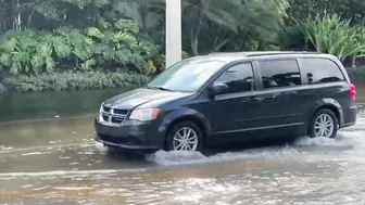 King tides cause flooding along coastal communities in Palm Beach County