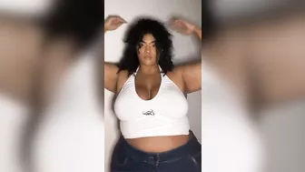 Jojo Albina ✅ American Brand Ambassador | Plus Size Model | Curvy Fashion |Wiki, Age, Biography