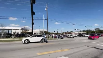 Rangers fans travel hours to pack Arlington's Entertainment District for World Series parade