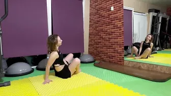 Quick & Relaxing: 2-Minute Yin Yoga for Full Body Stretch