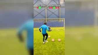 BLINDFOLD GOALKEEPER CHALLENGE ????