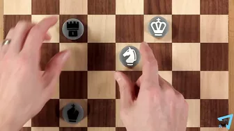 How to play Forward Chess