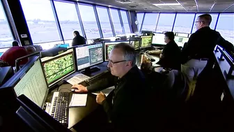 U.S. air traffic towers understaffed ahead of holiday travel season