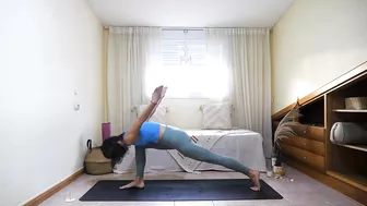 Advanced Yoga Sequence: Pro Yoga Moves for Spine Flexibility & Stress Relief with Coco Families