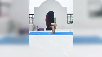 Padhastasana (पाद हस्तासन) ????‍♀️ #forward #stretching #yoga #shorts #youtubeshorts