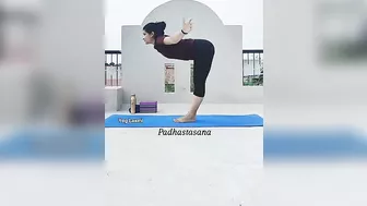 Padhastasana (पाद हस्तासन) ????‍♀️ #forward #stretching #yoga #shorts #youtubeshorts