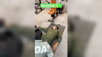 Stretching time????✅ #explore #trending #animal #viral #youtubeshorts