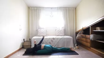 Winter Solstice Yoga: 2-Minute Full Body Flow for Relaxation & Realignment with Coco Yoga