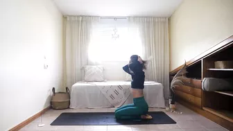 Winter Solstice Yoga: 2-Minute Full Body Flow for Relaxation & Realignment with Coco Yoga