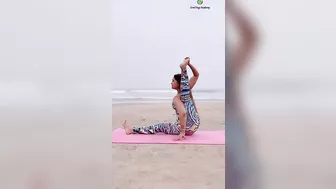 Yoga Asana Sequence | Yoga on the beach #yogaurmi #yogateacher #yogapose #asana #yogaasana #fitness