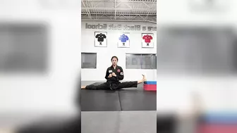 ????HyeriKick Challenge: Stretching legs on the stack#challenge #challenges #taekwondo #stretching