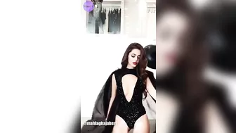 Mahlagha Jaberi - La perfecta modelo de moda y bikinis