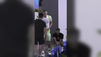 Zverev stretching and warming up in Australian Open. ???? AO 2024