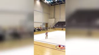 OMG #tiktok #reels #viral #flexibility #gymnast #stretching #split #trending #gym #shorts