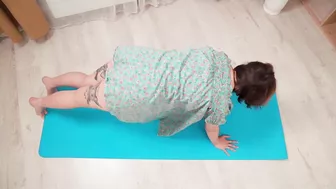 STRETCHING FOR NOVICES AT HOME WITH EVELINE - YOGA QUEEN