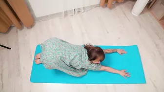 STRETCHING FOR NOVICES AT HOME WITH EVELINE - YOGA QUEEN