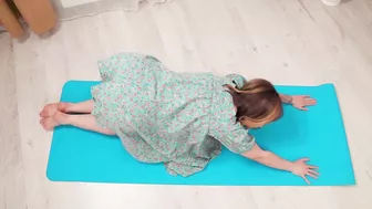 STRETCHING FOR NOVICES AT HOME WITH EVELINE - YOGA QUEEN