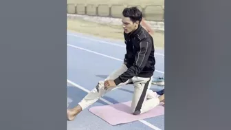 Stretching....#trending #viral #sprinter #stretching #workhard #believeinyourself ????????