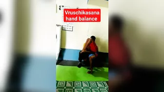 #vruschikasana #handbalance #creativeyogaacademy #poweryoga #paritosh #yoga