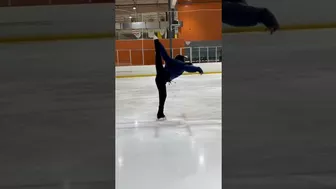 @JVKE #aesthetic #figureskating #blades #epic #wow #viralvideo #viralshort #flexibility #flexible