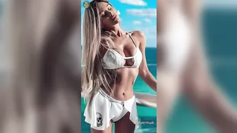 Lily Ermak: ¡la modelo de bikinis perfecta! | Bikini Model