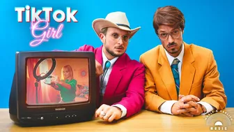 TikTok Girl (Clip officiel)