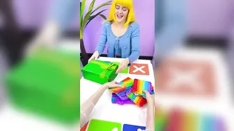 Funny TikTok FIDGET TRADING GAME || When you don't know what's in the box ????#Shorts #fidget #SMOL