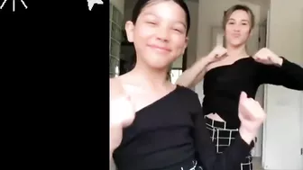 txunamy tiktok with mom estalla