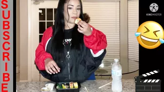 NOT MY HANDS CHALLENGE???????? with sushi ????