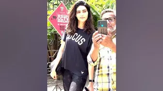 Karishma Tanna Snapped At Yoga Class In Bandra#shorts #shortsvideo #Karishmatanna #viral #snapped