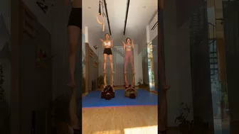 Partner challenge#workout #fitness #partnerchallenge #yoga #handstand #challenge #gym #gymmotivation