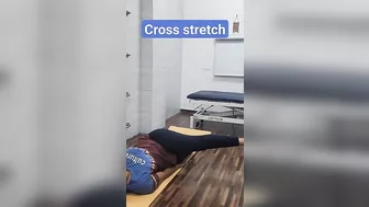 Cross stretch #stretching #mobilitytraining #sportsrehabilitation #prehab