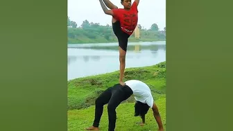 Acro yoga #gnaniyoga #yogapose #yoga