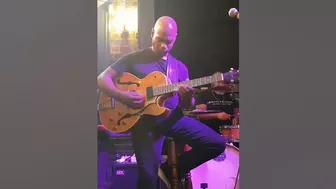 Stretching Out at the end of a tune, #jazzguitarist #livemusic #livemusik