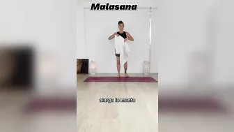 Aprende algunos trucos sencillos para hacer Malasana. #laislayoga #aprendeyoga #malasana #yoga