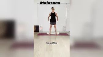 Aprende algunos trucos sencillos para hacer Malasana. #laislayoga #aprendeyoga #malasana #yoga