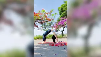 Yoga girl students #yoga #yogaexercise #yogateacher #backbend #stretching #yogagirl #shorts