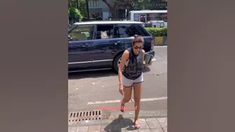 Capser came to drop #malaikaarora to yoga class #bollywood #shortsvideo #youtubeshorts #trending