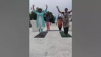 Chitiya Kalaiya Ve song reel with Aerobics steps #yoga #shortsvideo #youtubeshorts