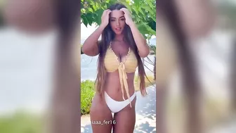 Mia Fer: La perfecta modelo de bikinis????Diva de la moda y reina de Instagram ???? | Bikini Model