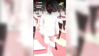 Maharashtra CM Eknath Shinde Struggles To Perform Yoga | Hindustani Reporter |