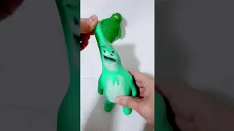 stretching squishy frog ???? ???? #viraltoys #squishy #stretching #frog #funny #fidget #youtube #shorts